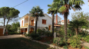 Гостиница One-Bedroom Apartment Malinska near Sea 2  Малинска-Дубашница